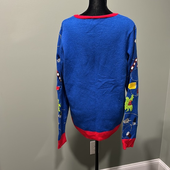 Christmas Sweater party- Medium - Picture 3 of 3